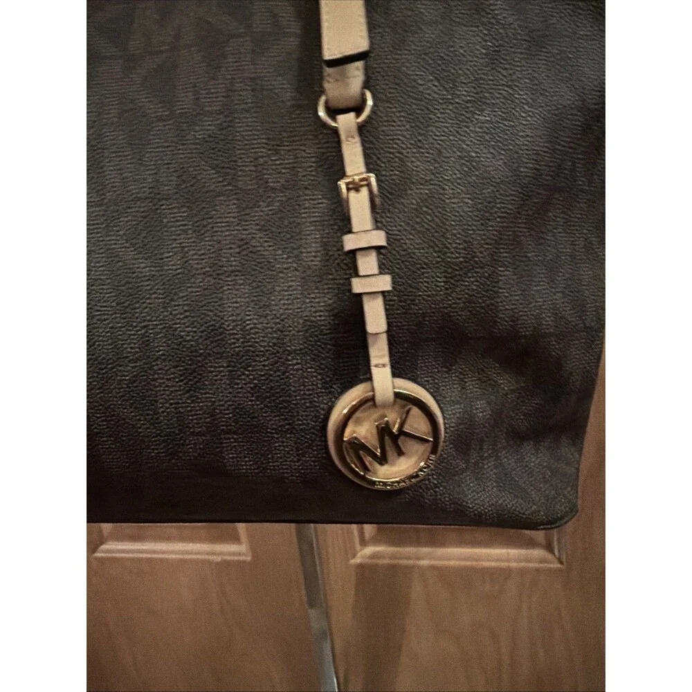 Michael Kors Jet Set Brown Logo Large Tote Gold Hardware.  Bag Charm.Zip Closure